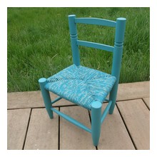 Chaise enfant paille enrobée de tissu bleu