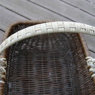 Anse de panier en canne de rotin