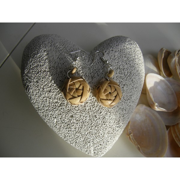 Boucles d`oreilles gros noeud de canne de rotin